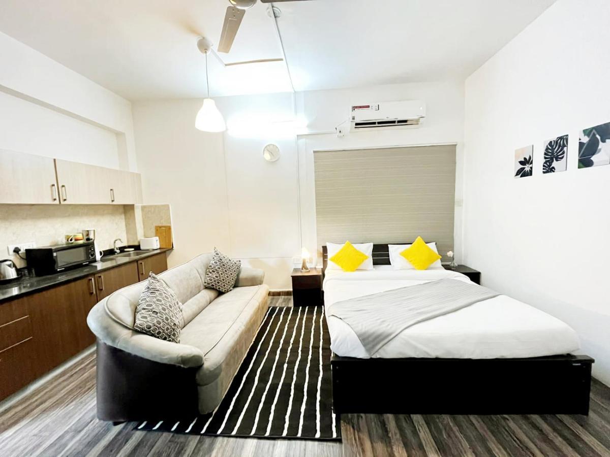 Bedchambers Serviced Apartments, Хайдарабад Экстерьер фото